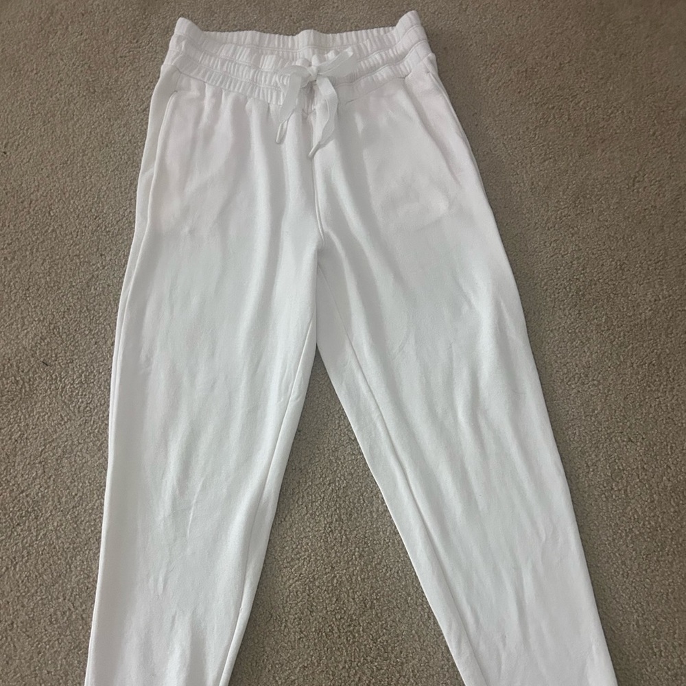 White Tommy Bahama sweatpants